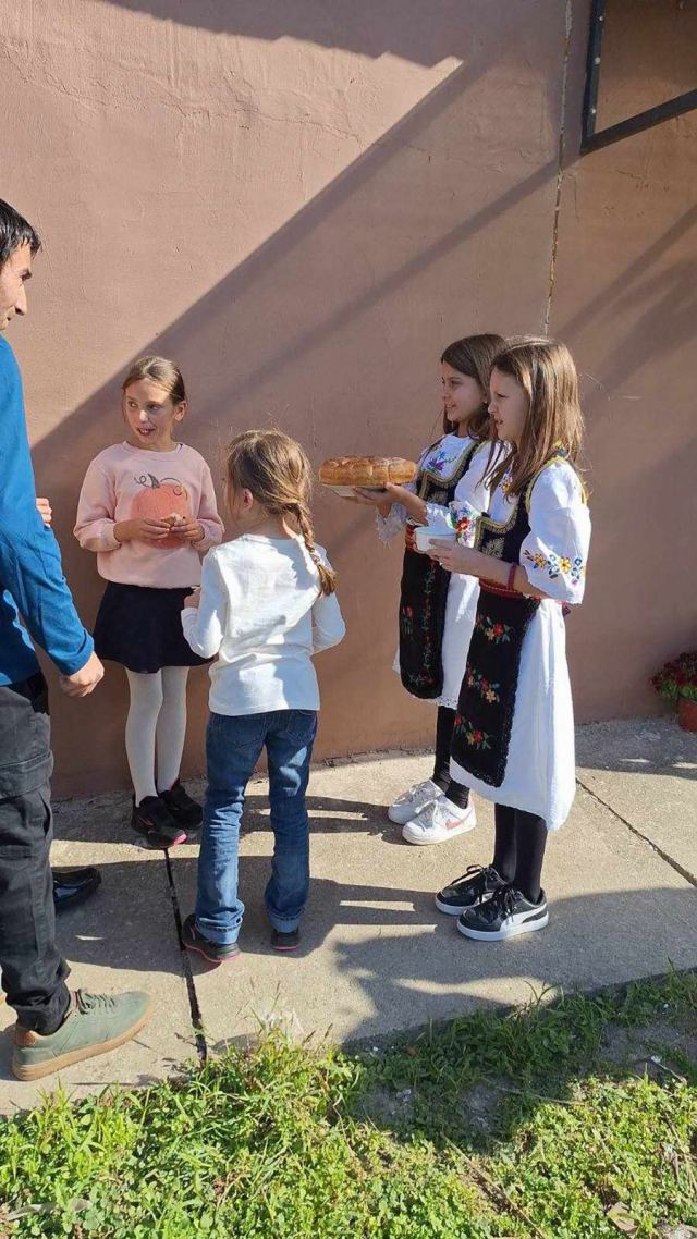 Porodica Nikolić uselila se u novu kuću u Ilandži - fotografija 12