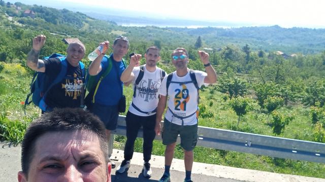 Peške 450 kilometara do Ostroga za decu obolelu od raka - fotografija 10
